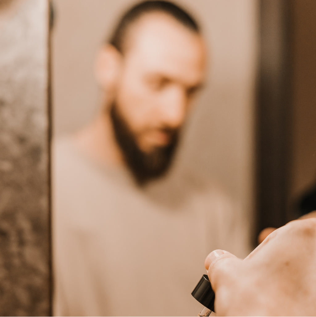 Cuidado facial masculino natural: por qué tu piel no mejora (aunque uses buenos productos)