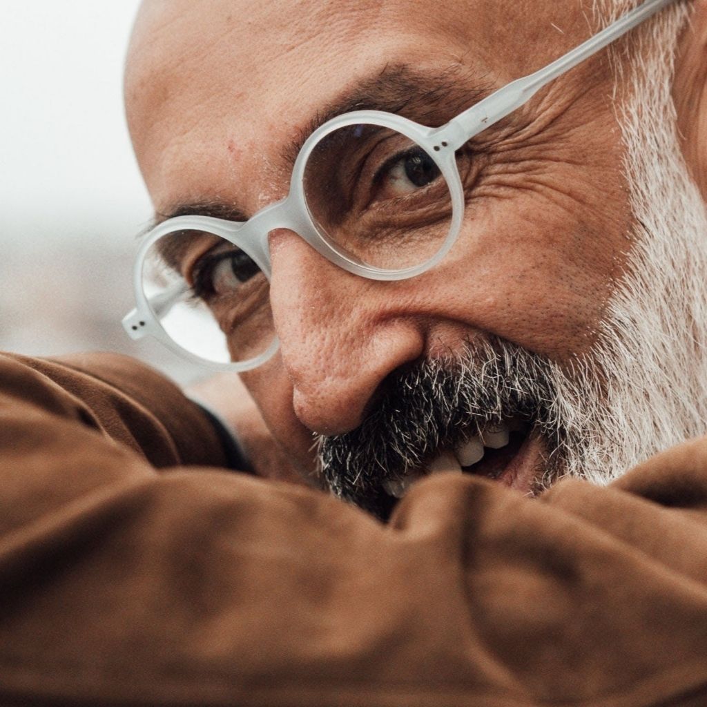 ¿Listo para enfrentarte al día con confianza? Tu rutina skincare para hombre puede ser la clave para ello